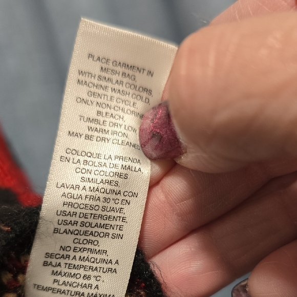 Chico's Red, tan and Black Plaid Poncho , metallic shimmer, round neck. L-XL - Picture 4 of 11